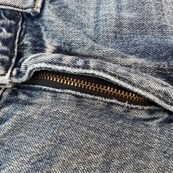 ❄️ PISTOLA Ale Frayed Hem Distressed Denim Shorts - Picture 7 of 10